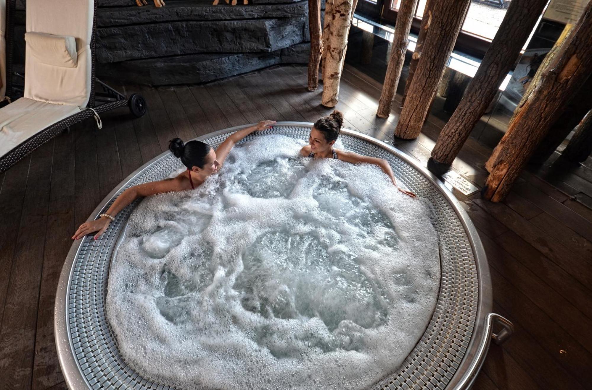 Hotel Zubrowka Spa & Wellness Białowieża Екстериор снимка