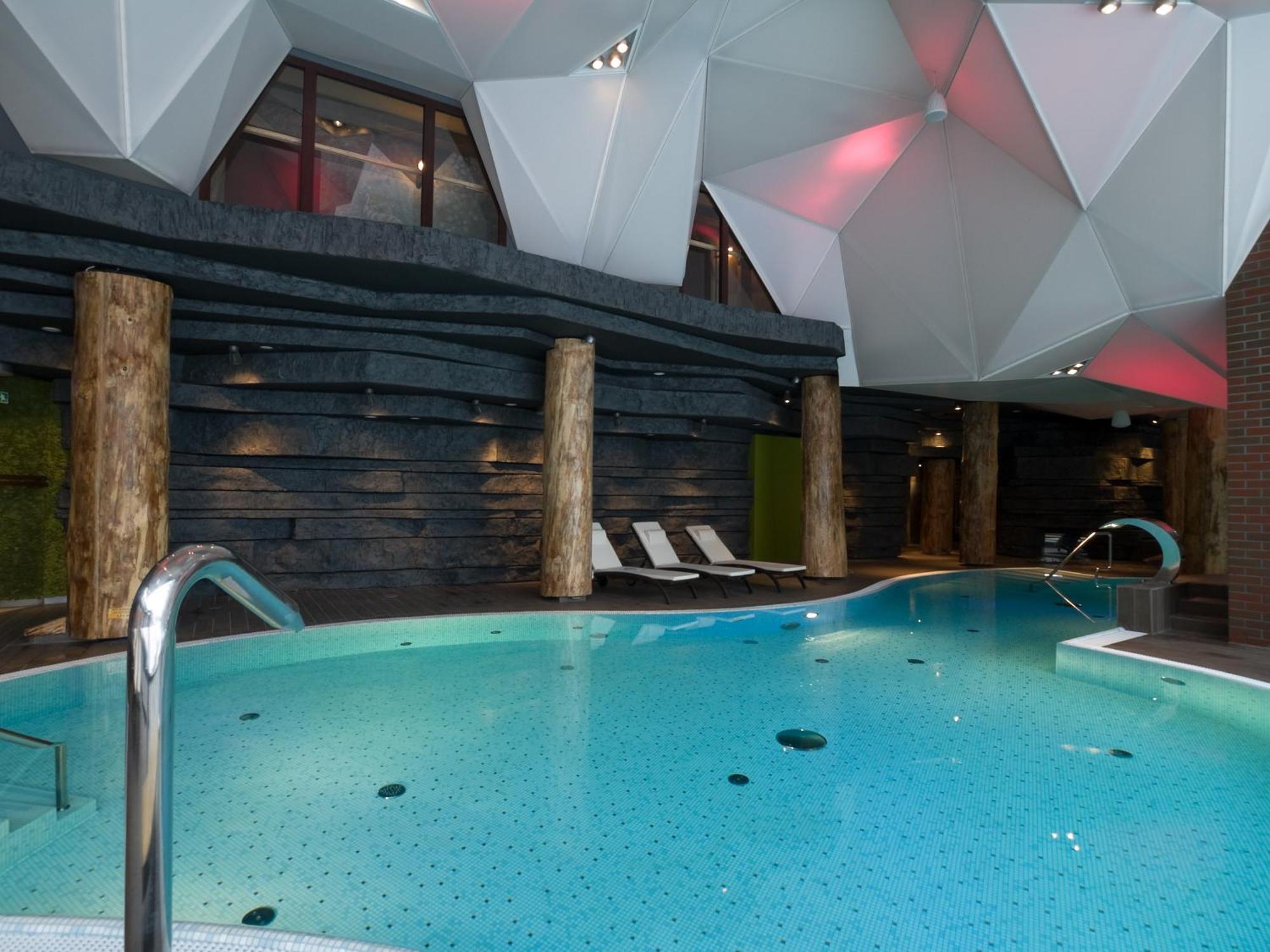 Hotel Zubrowka Spa & Wellness Białowieża Екстериор снимка