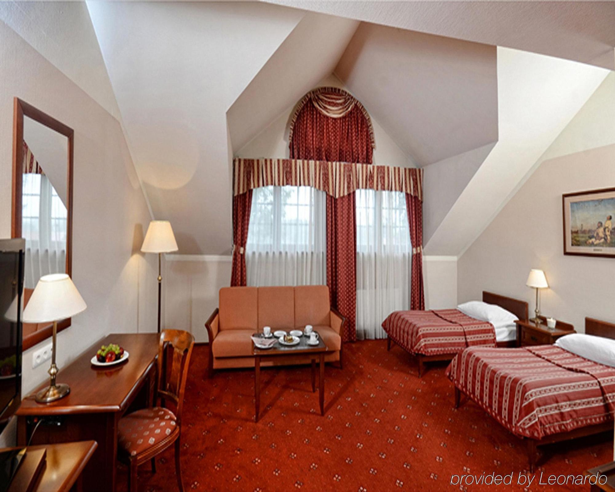 Hotel Zubrowka Spa & Wellness Białowieża Екстериор снимка
