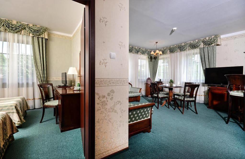 Hotel Zubrowka Spa & Wellness Białowieża Екстериор снимка